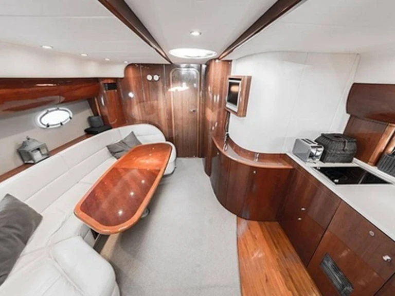 Location Bateau à moteur Princess avec permis