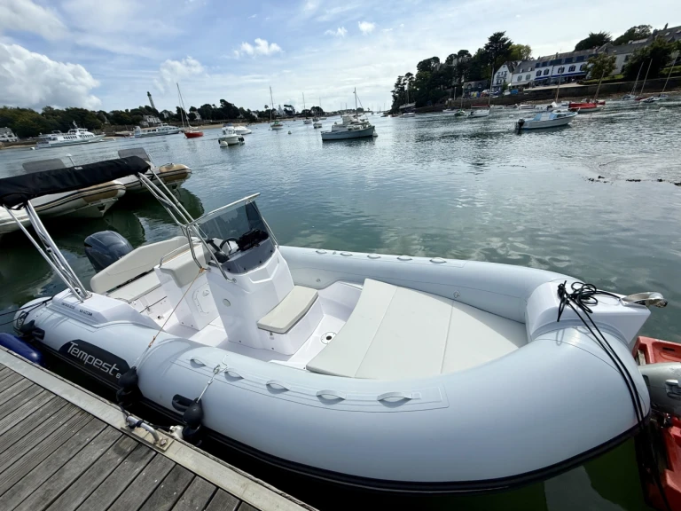 Location bateau Capelli Tempest 630 à Combrit sur Samboat