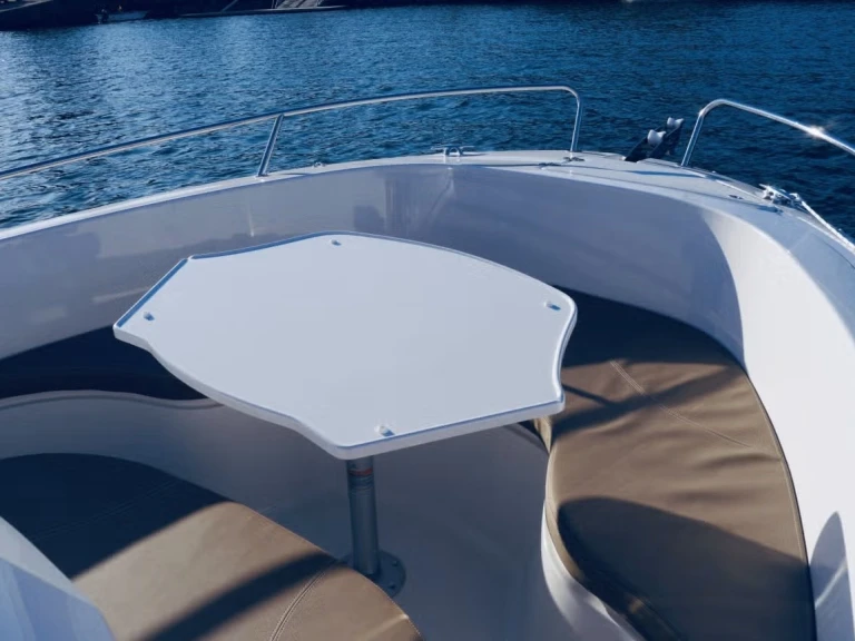 Location Bateau à moteur Pacific Craft avec permis