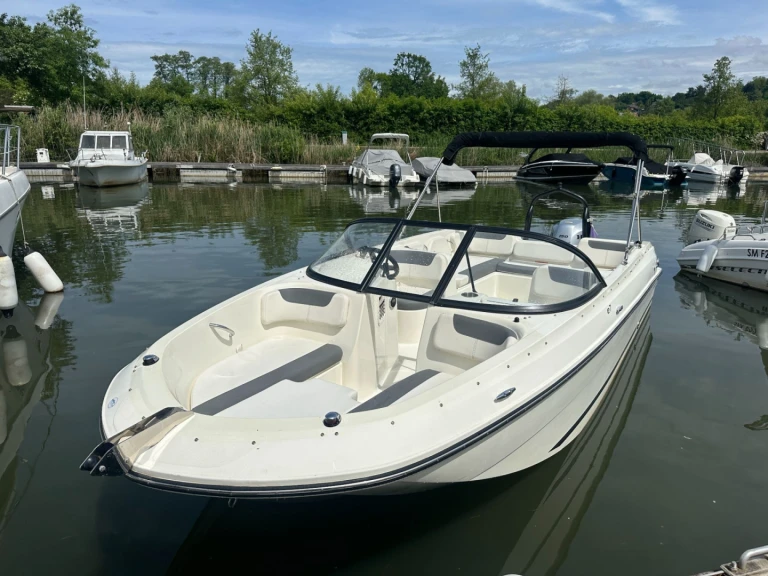 Location à Viviers-du-Lac - Bayliner Element E7 sur SamBoat