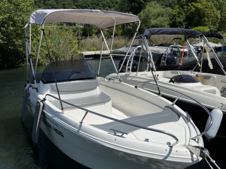 Location bateau Titanium 460 à Aix-les-Bains sur Samboat