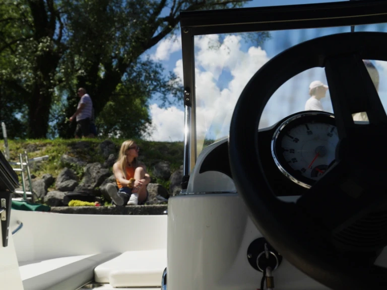 Location bateau Bayliner ELEMENT 180 XL à Aix-les-Bains sur Samboat
