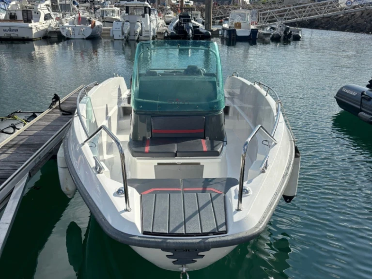 Location bateau Trébeurden pas cher STING 610s