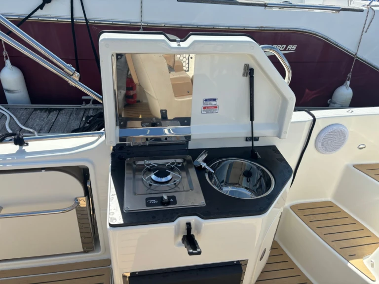 Louez un Quicksilver QUICKSILVER 755 ACTIV SUNDECK à Trébeurden