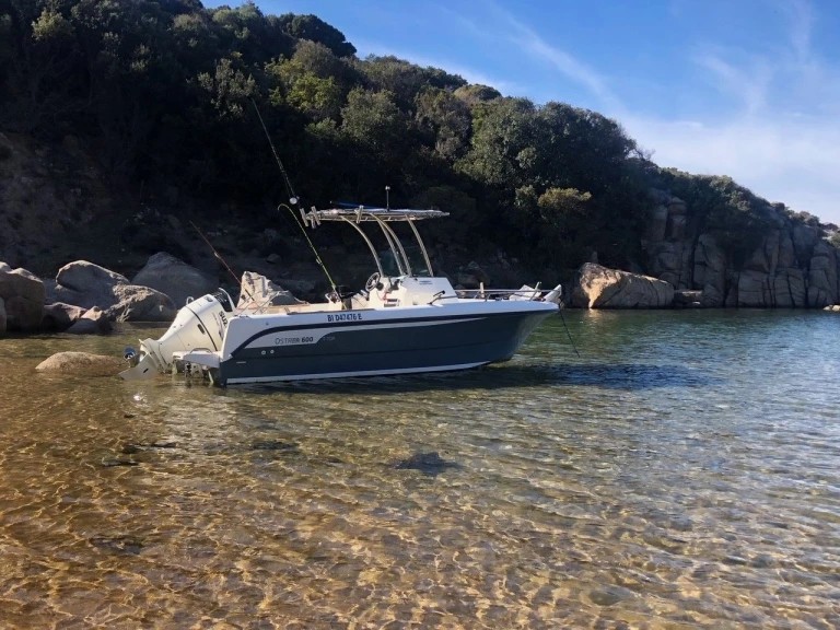 Location Bateau à moteur à Campomoro - Ocqueteau OCQUETEAU 600 OSTREA T TOP
