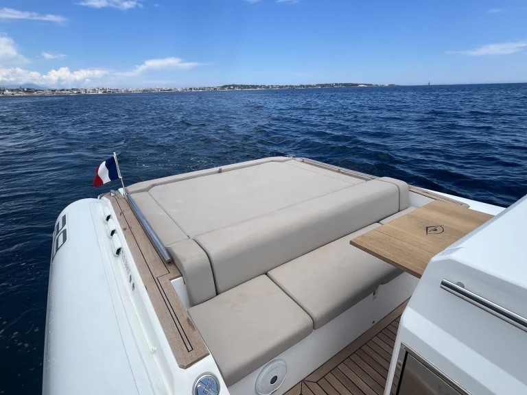 Location bateau Renier Renier R9 Tourer à Cannes sur Samboat