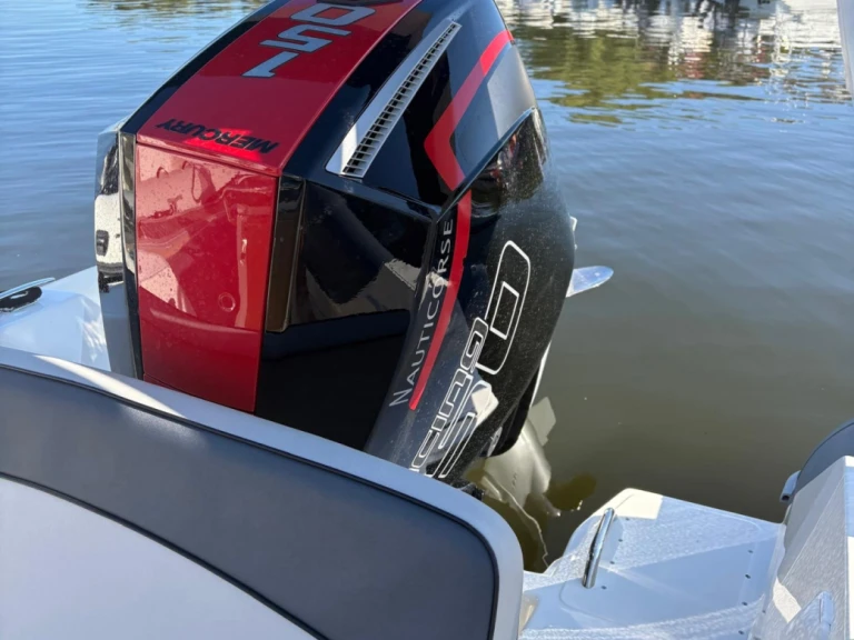 Lomac LOMAC 660 TURISMO a louer à Saint-Florent