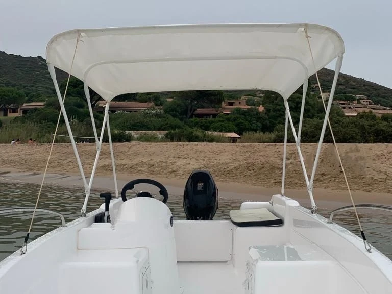 Bateau à moteur à louer à Appietto au meilleur prix