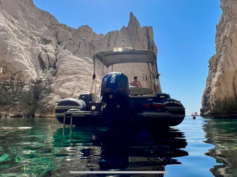 Location Semi-rigide Motonautica-Vesuviana avec permis