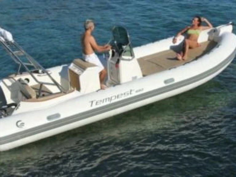 Location bateau Capelli Tempest 650 à Portigliolo sur Samboat