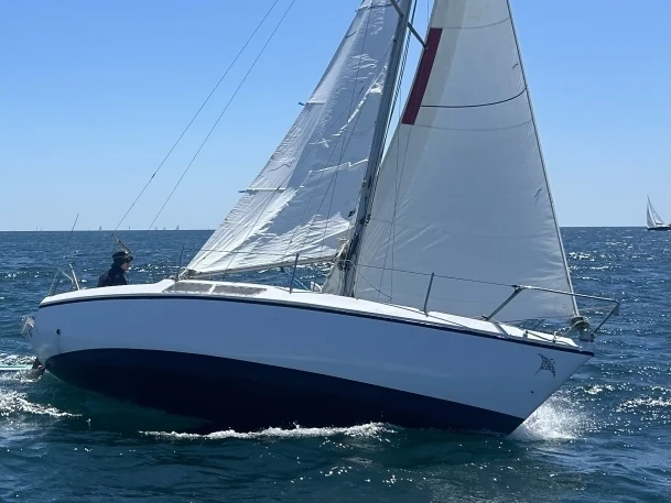 Location bateau Jeanneau Brio à La Forêt-Fouesnant sur Samboat