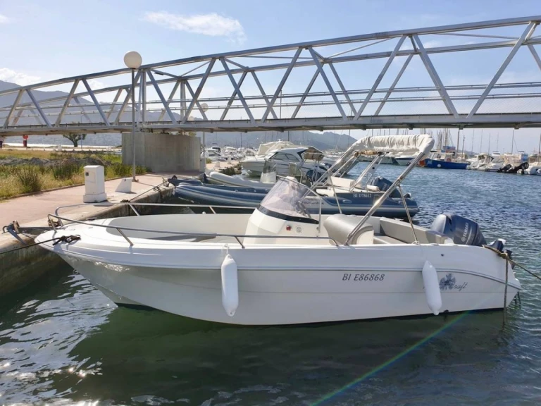 Pacific Craft Pacific Craft 625 Open a louer à Saint-Florent