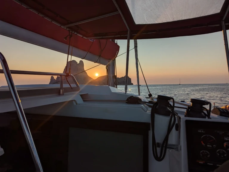 Fountaine Pajot Astrea 42 a louer à Sant Antoni de Portmany