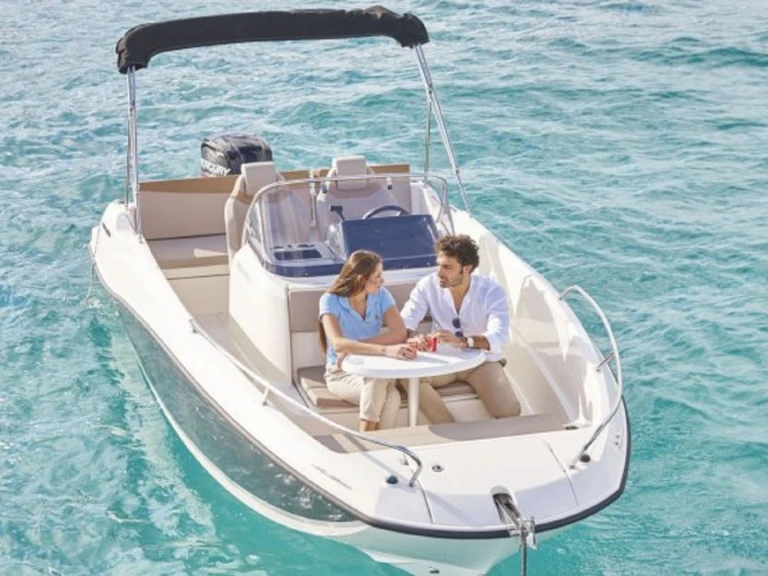 Bateau à moteur à louer à Cambrils au meilleur prix