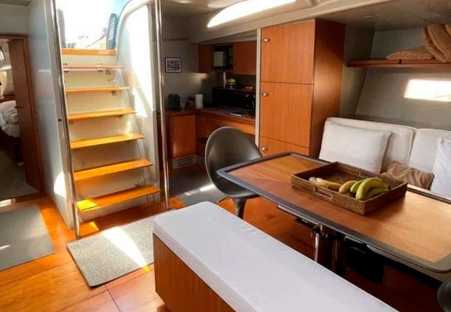 Louez un Maxi 65 à Barcelone