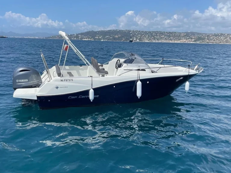 Location bateau Jeanneau Cap Camarat 6.5 WA à Antibes sur Samboat