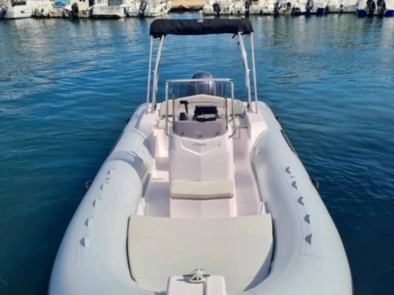 Louez un Capelli Tempest 630 à Antibes