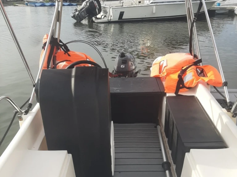 Location Bateau à moteur à Le François - Whaly Whaly 450