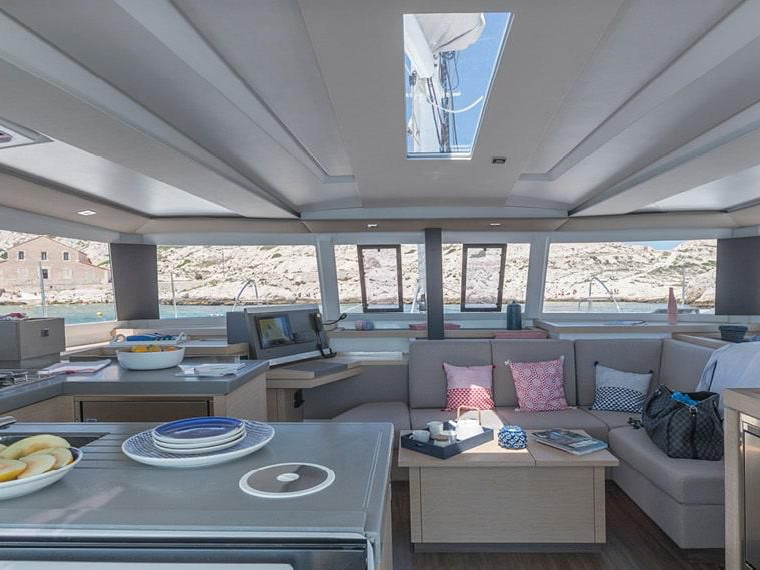 Fountaine Pajot Astrea 42 a louer à Sant Antoni de Portmany