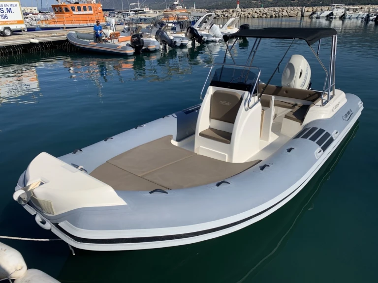 Location à Propriano - Nautica Led Nautica Led 680 sur SamBoat