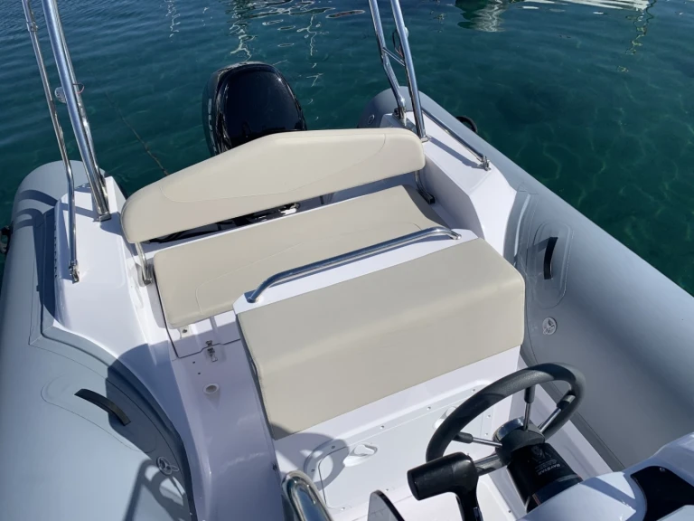 Location bateau Propriano pas cher Capelli 570 Luxe