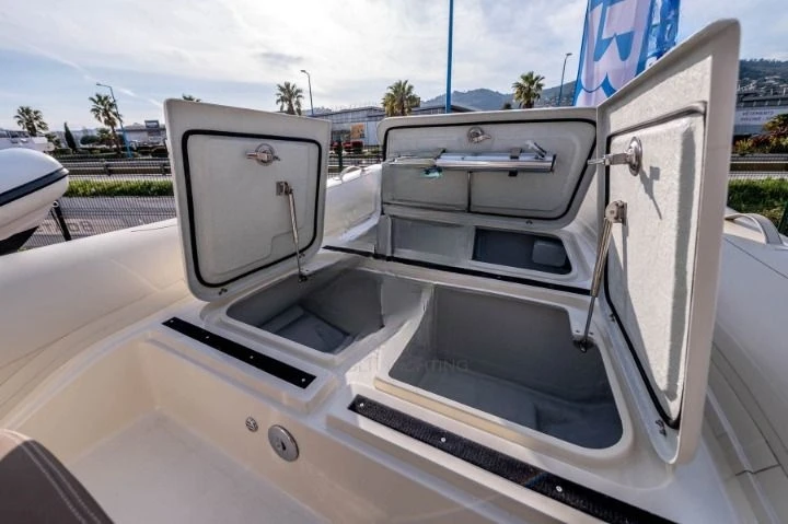 Louer Semi-rigide avec ou sans skipper Bsc à Cogolin