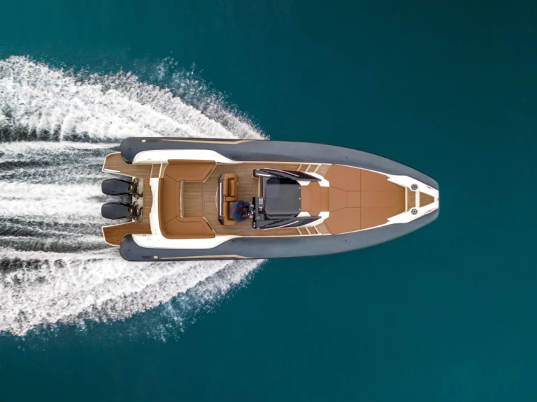 Louer Semi-rigide avec ou sans skipper Bsc à Cogolin