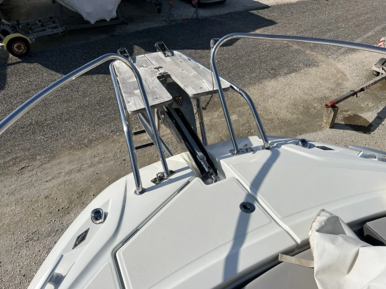 Louez un Jeanneau Cap Camarat 9.0 WA à Cogolin