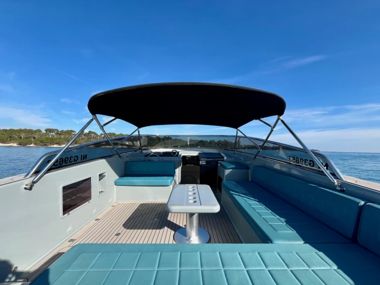 Yacht à louer à Saint-Jean-Cap-Ferrat au meilleur prix