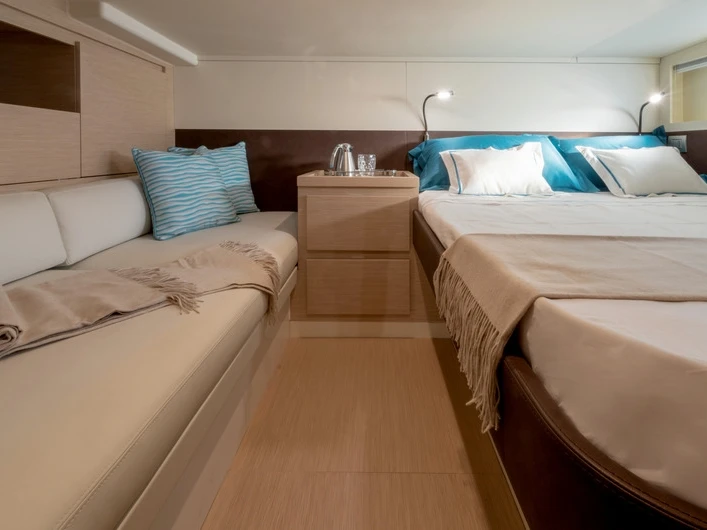Location bateau Solaris Solaris 44 à Golfe-Juan sur Samboat