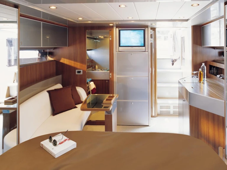 Bateau à moteur à louer à La Condamine au meilleur prix
