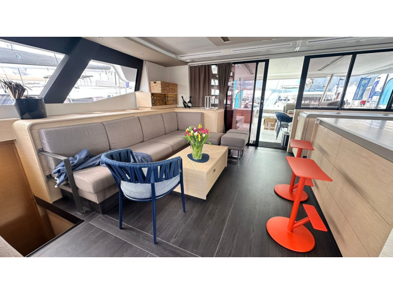 Location à Vibo Marina - Fountaine Pajot Fountain Pajot sur SamBoat
