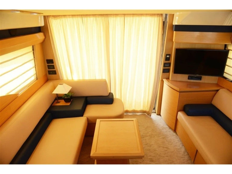 Location bateau Gouviá pas cher Azimut 43 Fly