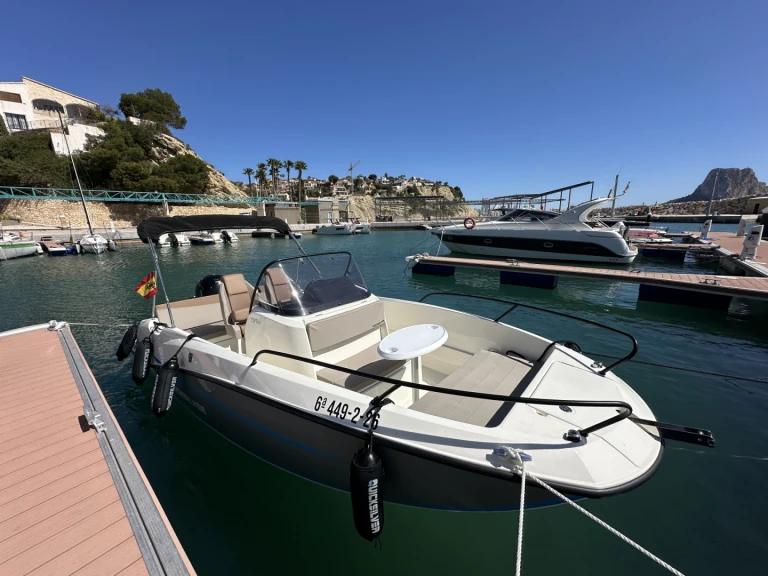 Louer Bateau à moteur avec ou sans skipper Quicksilver à Calp / Calpe