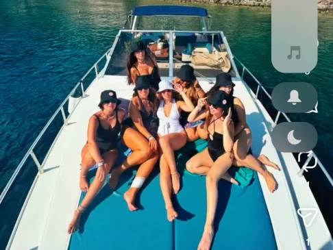 Location bateau Forio pas cher Mochi 42 open