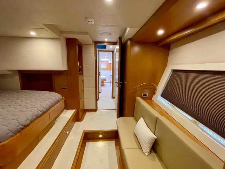  Serenity 64 LUXE a louer à Port d'Andratx