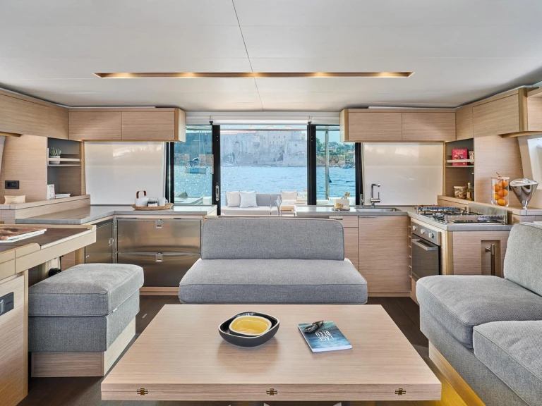 Catamaran à louer à Lefkáda au meilleur prix