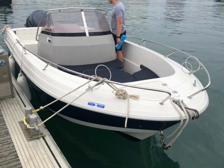Location bateau Noirmoutier-en-l'Île pas cher Pacific Craft 670 Open Trendy North Shor