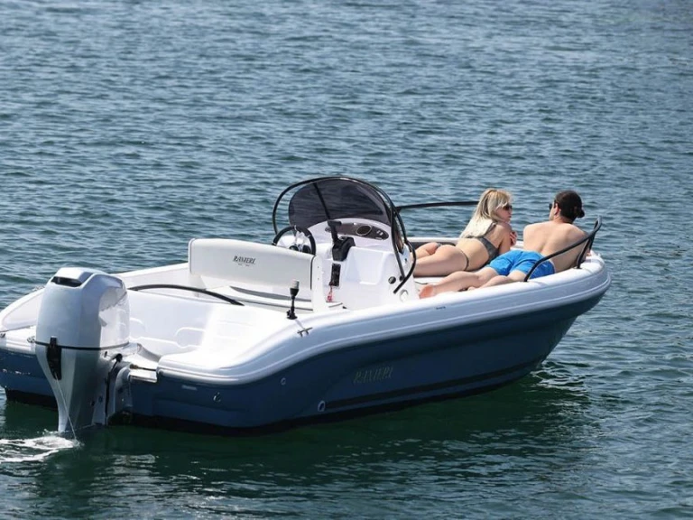 Location Bateau à moteur à Lignano Sabbiadoro - Ranieri Shark 19