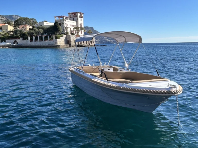 Location Bateau à moteur Silver Yacht avec permis