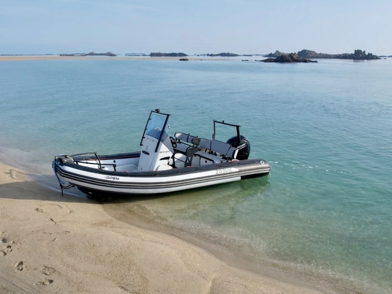 Semi-rigide à louer à France au meilleur prix