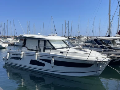 Location Bateau à moteur à Oletta - Jeanneau Merry Fisher 1095