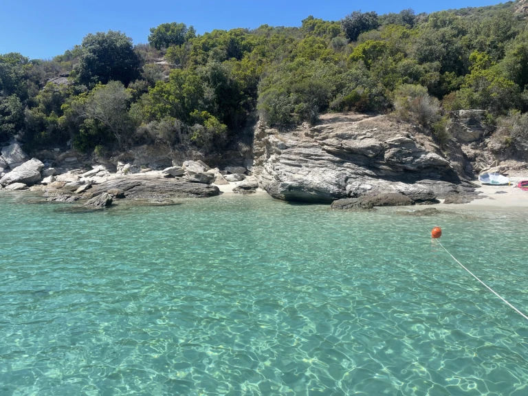 Jeanneau Merry Fisher 1095 a louer à Oletta