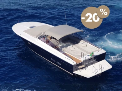 Location bateau Saint-Tropez pas cher Itama 38