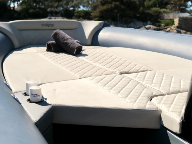 Location à Juan-les-Pins - Salpa Salpa Soleil 24,5 sur SamBoat