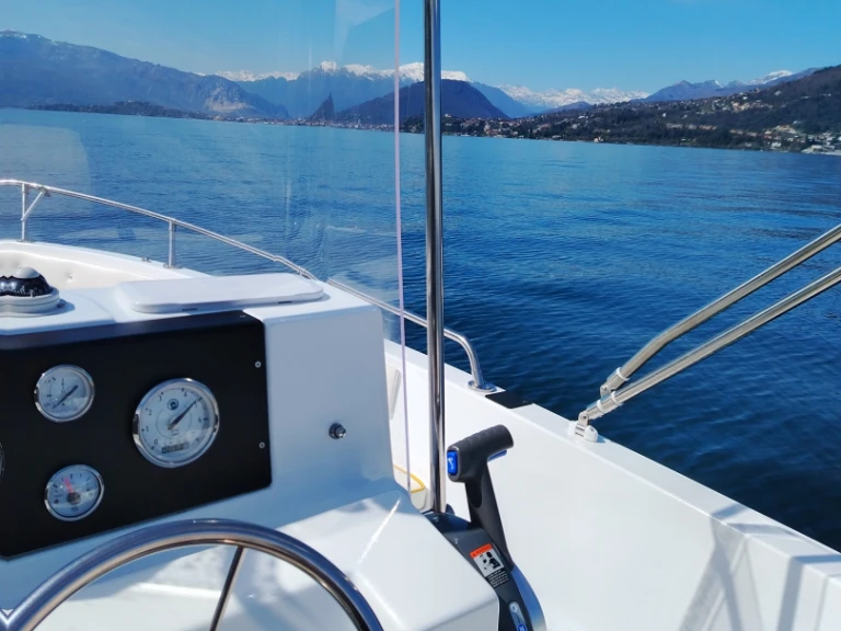 Louez un gio mare Gio 160 à Leggiuno