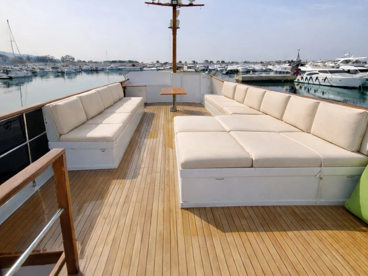 Louez un Grand Banks Grand Banks 72 à Álimos