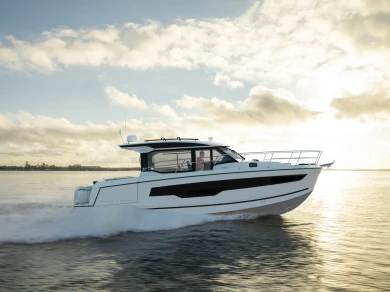 Motorboot mit oder ohne Skipper Jeanneau mieten in Zadar