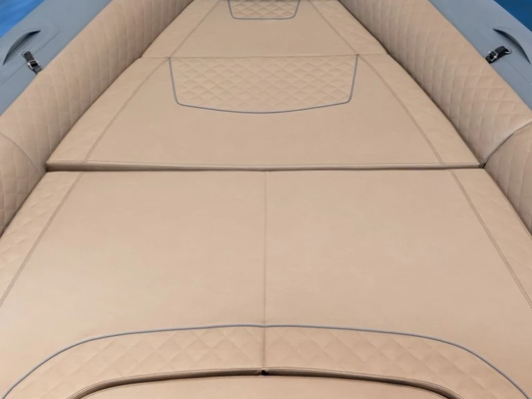 Semi-rigide à louer à Ajaccio au meilleur prix