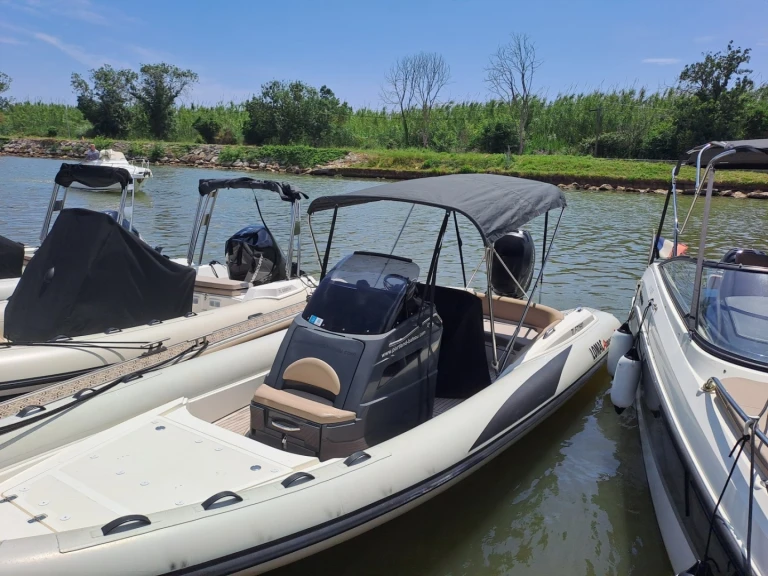 Location Semi-rigide à Hyères - Lomac Adrenalina 7.5